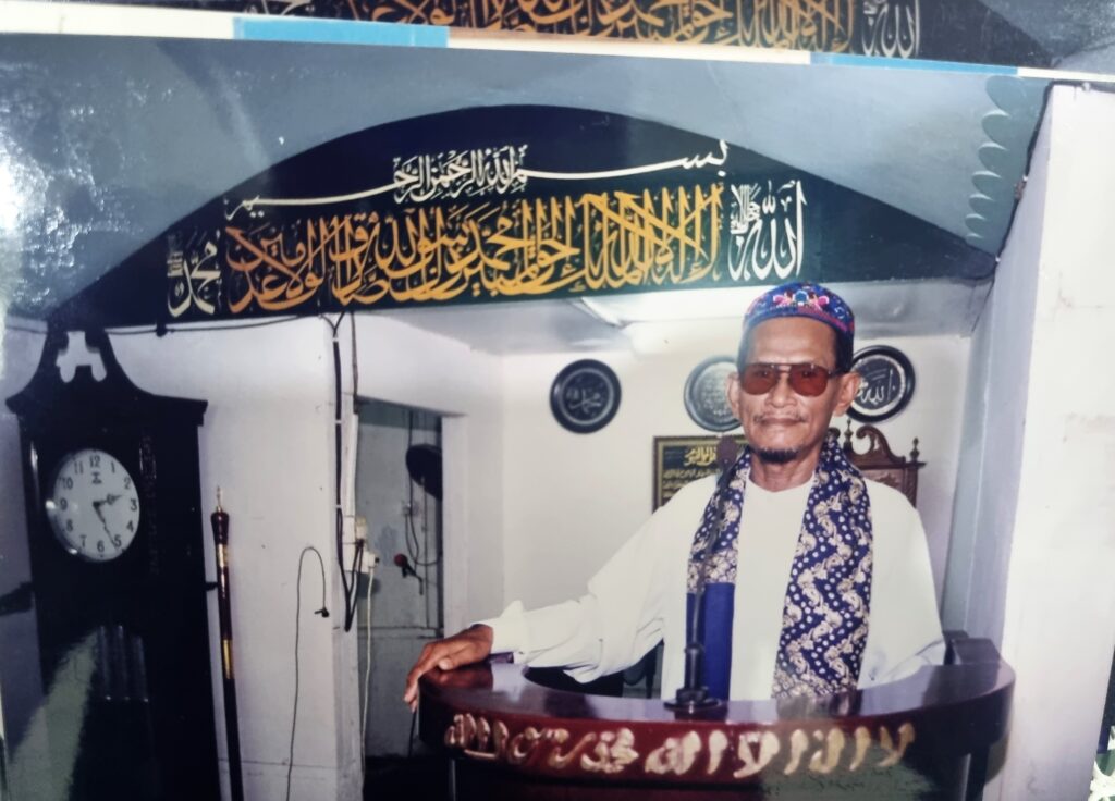 1995 Jalan Majapahit Mosque - Speaker