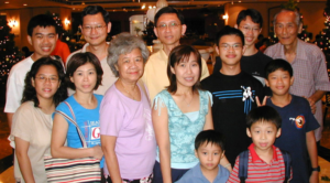 2000 Woon Khai Boon and Family at Phoneix Hotel