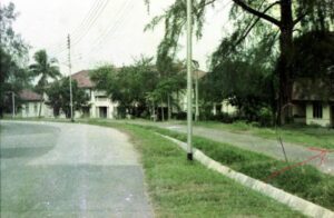 Winding Road to Jurong Staff Quarters - Vincent home