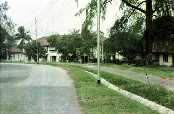 Winding Road to Jurong Staff Quarters - Vincent home
