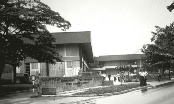 1977 - Re-located to Singapore Polytechnic's Ayer Rajah Campus