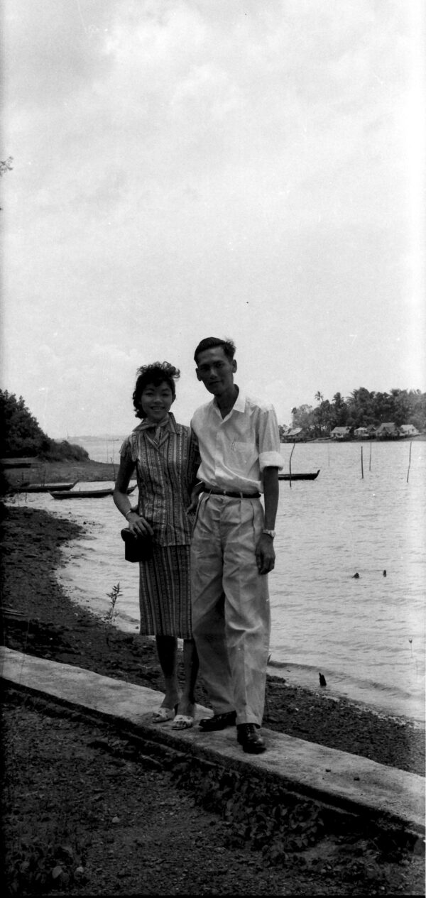 1960 Father Mother Beach water