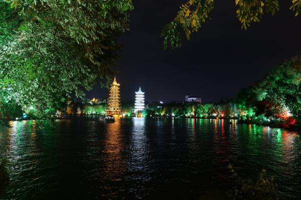 Night walk at Guilin Rong Lake