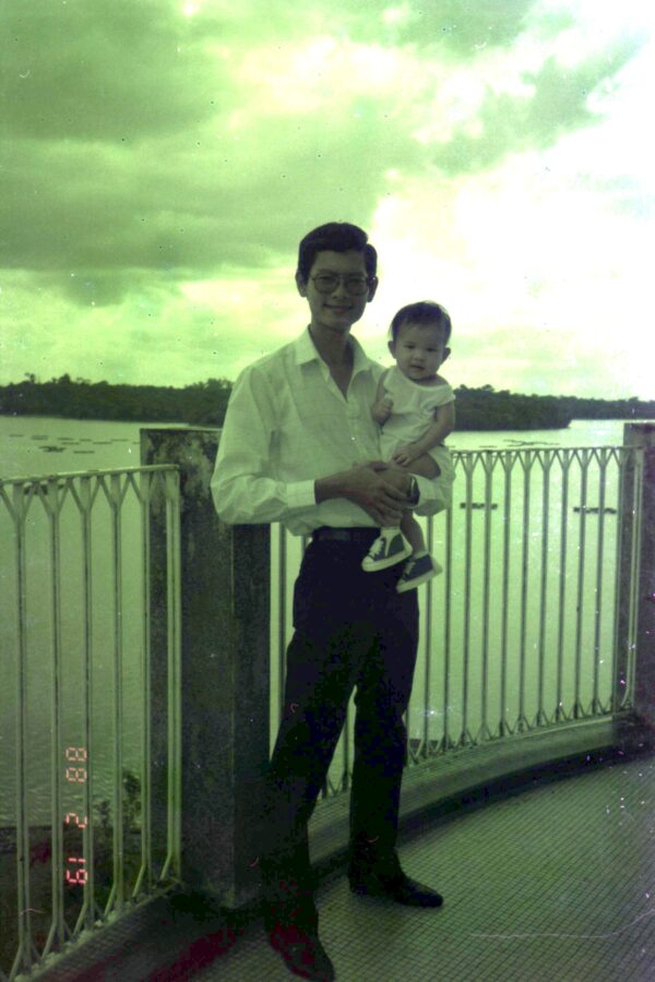 1988 Derrick and Eric Woon visit to Seletar Reservoir
