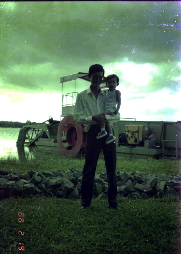 1988 Derrick and Eric Woon visit to Seletar Reservoir