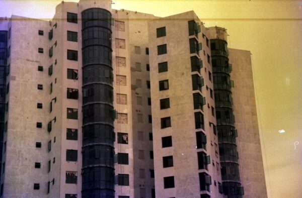1992 Parc Oasis under construction