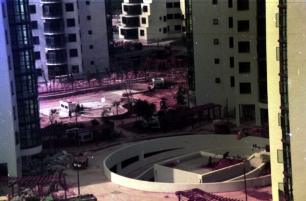 1992 Parc Oasis under construction