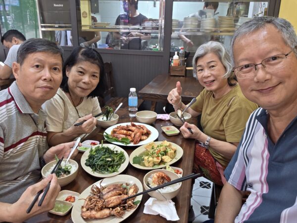 Day 1 - Our first Lunch cum Dinner at Hai San Seafood