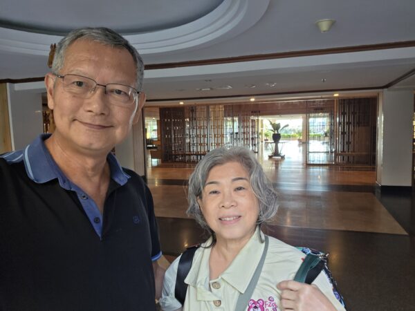 Check-in to AP Premier Hotel, Batam Indonesia - Main Lobby